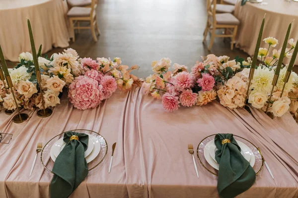 Indah Pengaturan Meja Untuk Perayaan Pernikahan Restoran — Stok Foto