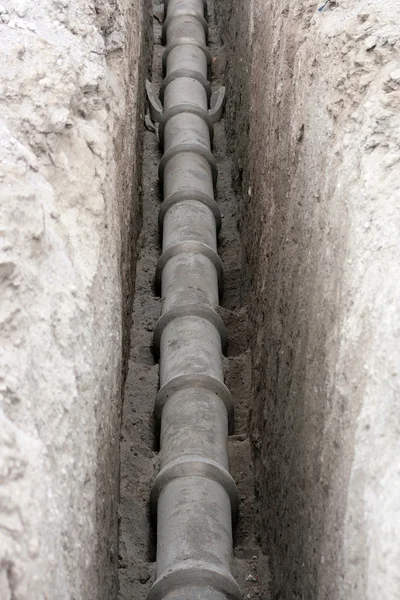 Siperdeki beton boru