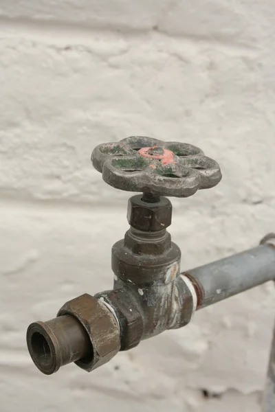 Wasserhahn im Freien — Stockfoto