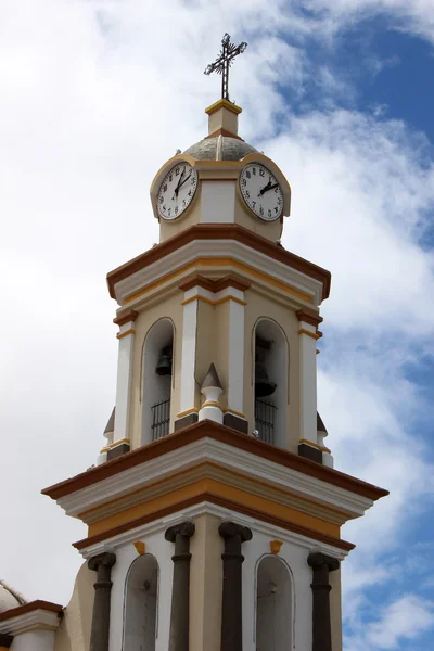 Iglesia campanario en Atuntaqui —  Fotos de Stock