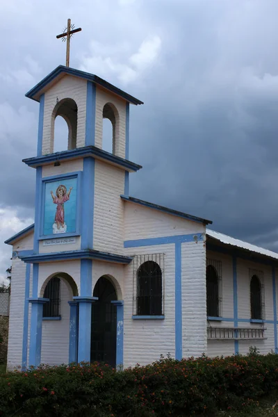 Landsbygdens kyrka — Stockfoto