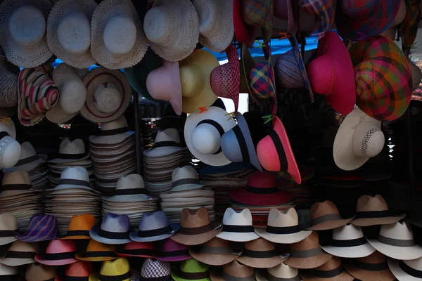 Mercado de Chapéus em Otavalo — Fotografia de Stock