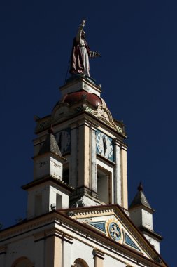 Bir kilise İsa heykeli