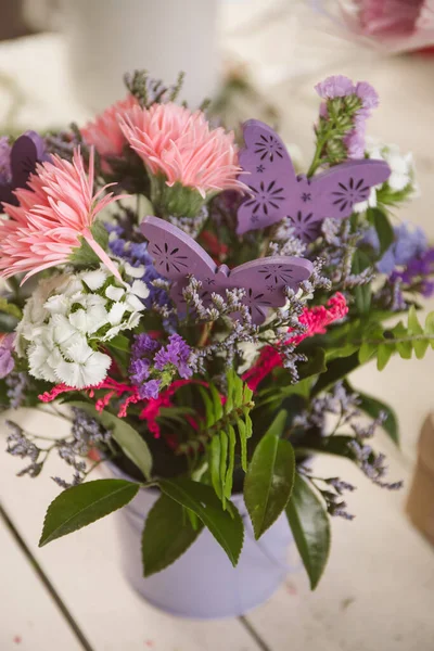 Warsztat Kwiatów Aranżacje Świeżych Kwiatów — Zdjęcie stockowe