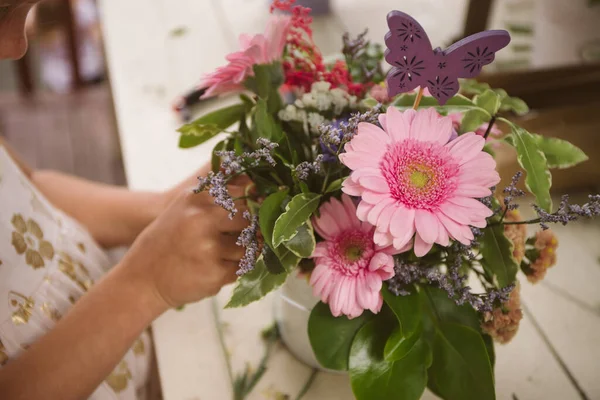 Laboratorio Fiori Composizioni Floreali Fresche — Foto Stock