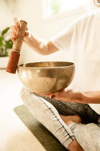 Yoga Singing Bowl Meditation Relation Sound Healing — Stock Photo, Image
