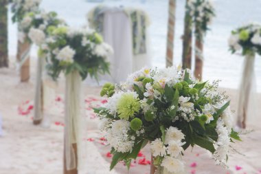 Düğün Çiçek yazı ve dekorasyon sahilde