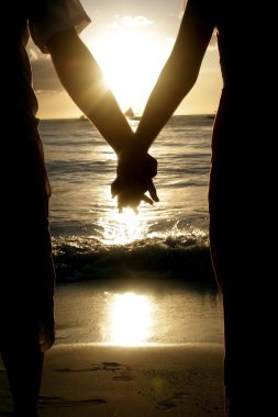 Gelin ve damat, iki kişilik siluetleri düğün beach