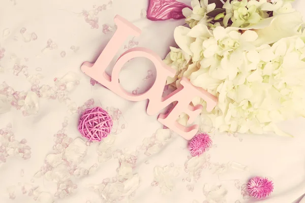 Love word as wedding decoration detail — Stock Photo, Image