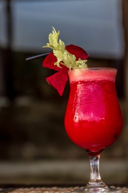 pancar sebze kokteyl Açık Restoran, bulanık backg ın