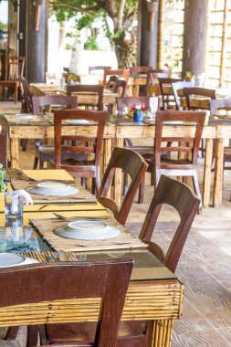 Tablo ayarı açık kafe, otel, küçük restoran yaz