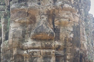 Muhteşem Bayon Tapınağı, Siem Riep, Kamboçya karşı karşıyadır. Yüz