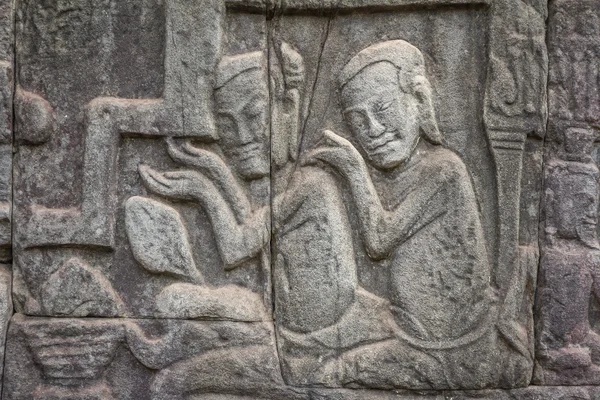 Bajorrelieve en la pared, Angkor, Camboya — Foto de Stock