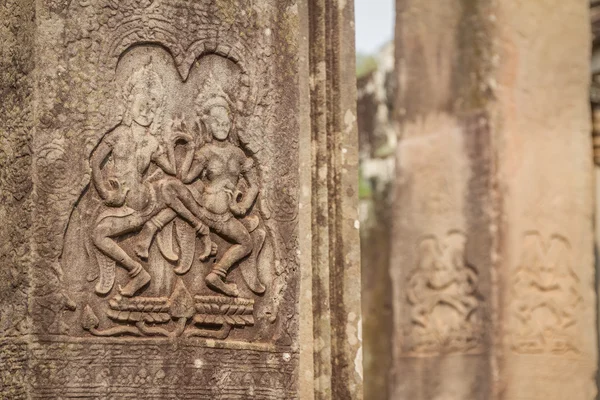 Bas-reliëf op de muur, Angkor, Cambodja — Stockfoto