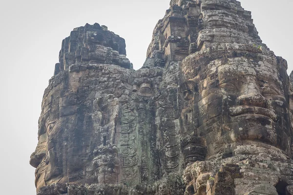 Muhteşem Bayon Tapınağı, Siem Riep, Kamboçya karşı karşıyadır. Yüz — Stok fotoğraf