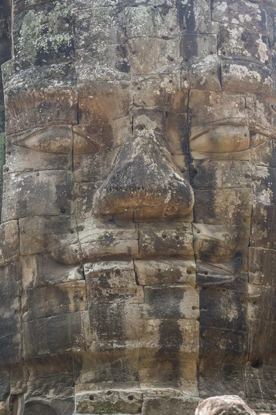 惊人的巴戎寺，暹粒 Riep，柬埔寨面临着。脸上 — 图库照片