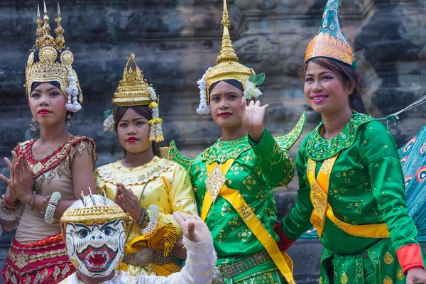 SIEM REAP,CAMBODIA-Feb 24, 2015:An unidentified cambodians in na Stock Photo