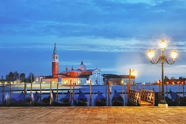 Vista sul Canal Grande da Piazza San Marco all'ora blu, Venezia — Foto Stock