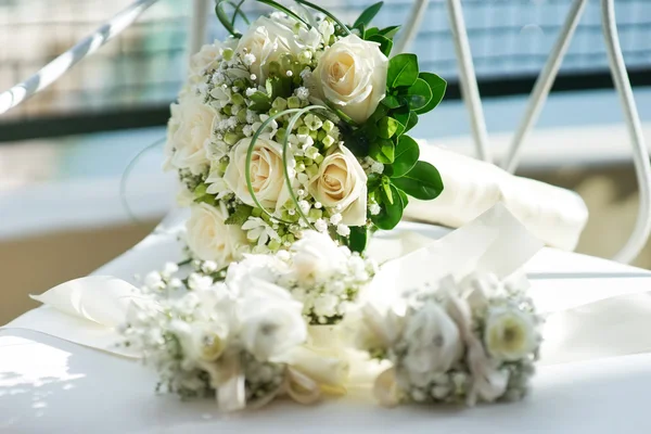 Bouquet nupcial de flores — Fotografia de Stock