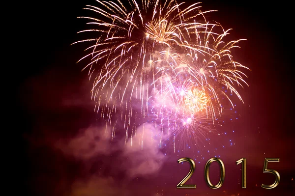 Šťastný nový rok 2015 - ohňostroj v noci — Stock fotografie