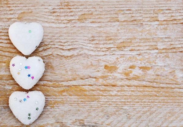 Sevgililer günü - ahşap arka plan aşk kavramı Kalpler — Stok fotoğraf