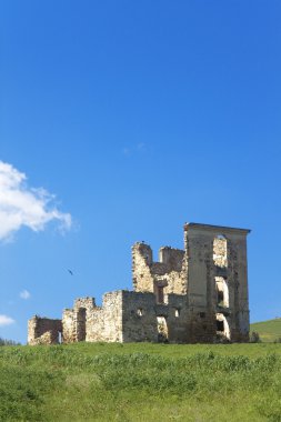 Eski yapı kalıntıları