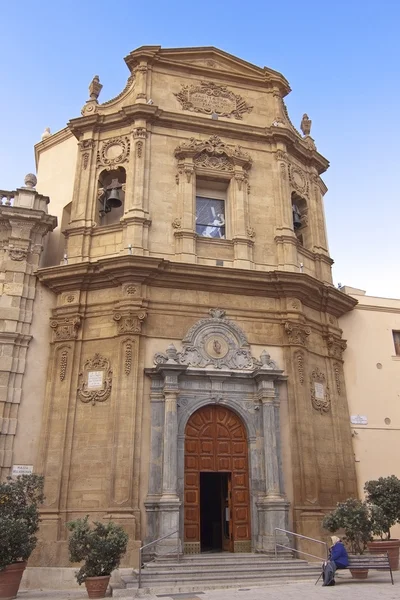 Kirchenfassade von Addolorata — Stockfoto