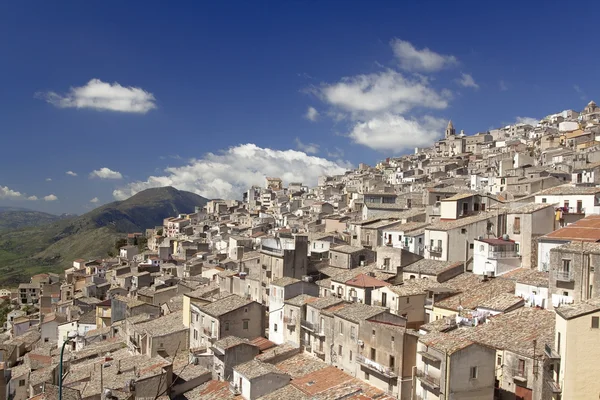 Prizzi, piccolo paese in Sicilia — Foto Stock