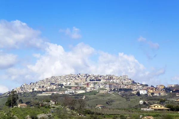 Prizzi, pequena cidade na Sicília — Fotografia de Stock