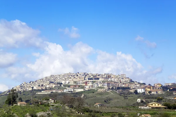 Prizzi, küçük bir kasaba olan Sicilya — Stok fotoğraf