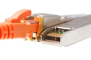 İki Sfp ağ modülü turuncu Rj45 sağlanamaması ile