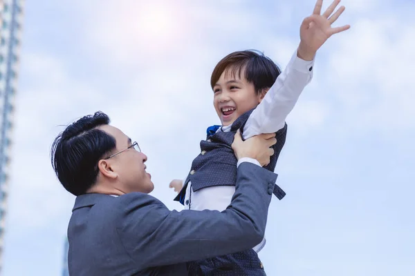 Business Asian Father Son Playing Together City Day Time Smiling — Stock Photo, Image