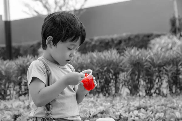 Niño Adorable Siempre Comer Dulce Merienda Niño Encantador Quiere Comer — Foto de Stock