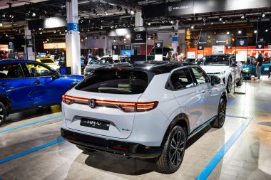 Zürih Oto Fuarı, İsviçre, 31 Ekim 2025. Otomobil Zürih araba fuarında sergilenen yeni Honda HR-V alt kompakt elektrikli SUV. Geniş açı, dikey görüş