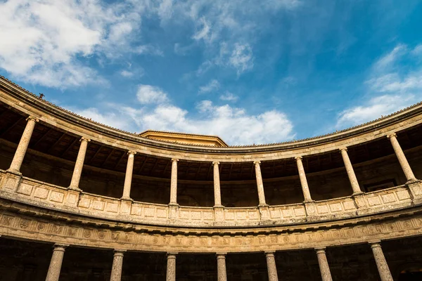 Charles V Sarayı, Alhambra, Granada, İspanya 'daki tarihi bina..