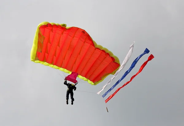 Parachute jumping — Stock Photo, Image