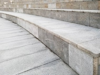 Granit taştan tribünler