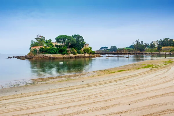 Playa Isla Santa Cruz Marea Baja Ciudad Oleiros Coruña España —  Fotos de Stock