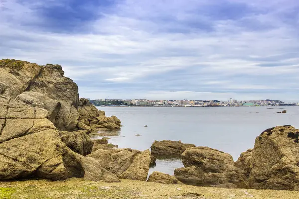 Coruna City Seafront Från Kustklipporna Hamnen Santa Cruz Byn Oleiros — Stockfoto