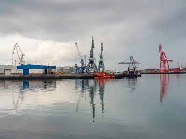 Vilagarcia de Arousa liman turnaları denize yansıdı