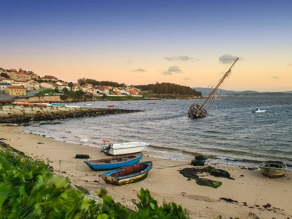 Veleiro Naufragado Porto Naval Ilha Arousa Amanhecer — Fotografia de Stock