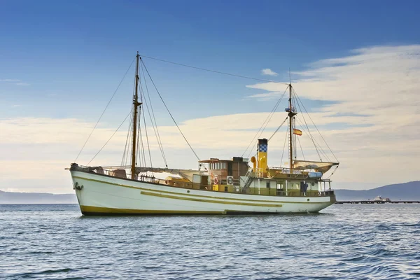 Oude gerestaureerde steamboat — Stockfoto