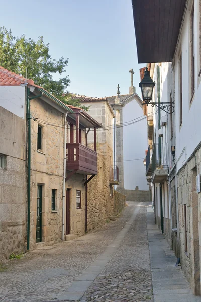 Calle estrecha de Valenca do Minho —  Fotos de Stock