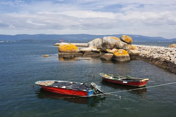 Förankrade fiskebåtar — Stockfoto