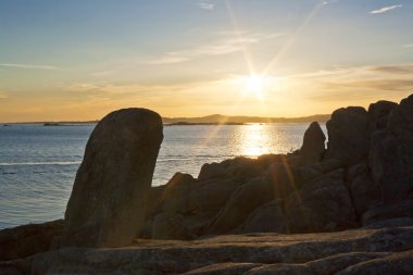 Günbatımı Areoso Island üzerinde