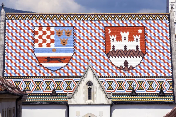 Telhado na igreja St Marks em Zagreb — Fotografia de Stock