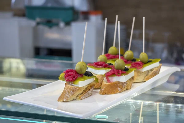 Pintxos 或餐前小吃 — 图库照片