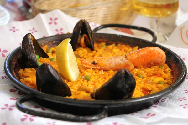 Tradycyjne specjały hiszpańskie Paella — Zdjęcie stockowe