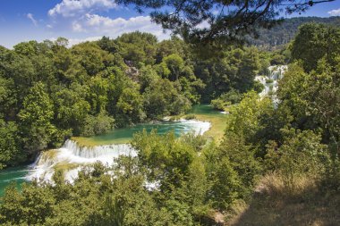 Güzel şelaleler Krka