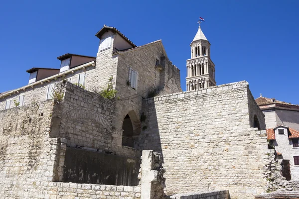 Katedralen i Saint Domnius og Diocletian Palace i Split Croati - Stock-foto